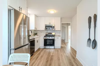 8058 E Prairie Road, Skokie, IL 60076 - Photo 4