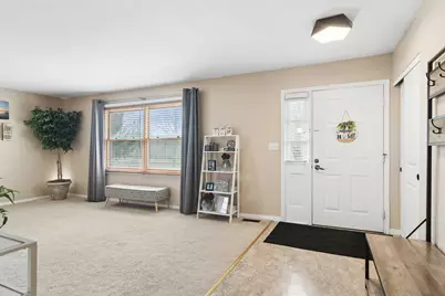 1032 W Park Place Drive, Bartlett, IL 60103 - Photo 2