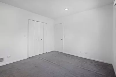 1100 Hidden Lake Drive, Buffalo Grove, IL 60089 - Photo 18