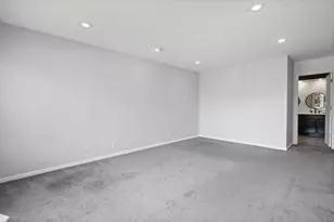 1100 Hidden Lake Dr, Buffalo Grove, IL 60089 - Photo 14