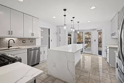 1100 Hidden Lake Drive, Buffalo Grove, IL 60089 - Photo 6