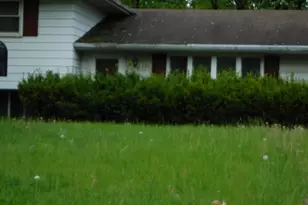 1320 Springfield Rd, East Peoria, IL 61611 - Photo 2