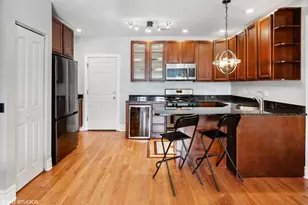 6301 N Richmond St, Chicago, IL 60659 - Photo 4