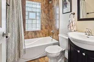 6301 N Richmond St, Chicago, IL 60659 - Photo 8