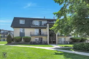11124 S 84th Ave, Palos Hills, IL 60465 - Photo 2