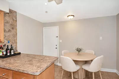 11124 S 84th Avenue #2A, Palos Hills, IL 60465 - Photo 8