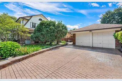 585 Park Street, Elgin, IL 60120 - Photo 8