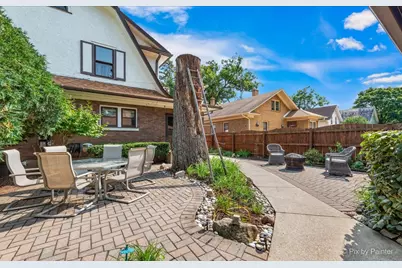 585 Park Street, Elgin, IL 60120 - Photo 6