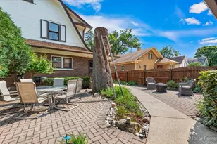 585 Park St, Elgin, IL 60120 - Photo 6