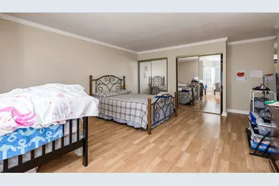 8630 Waukegan Road #317, Morton Grove, IL 60053 - Photo 12