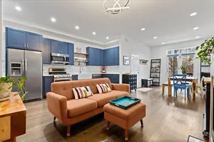 2343 N Leavitt St, Chicago, IL 60647 - Photo 2