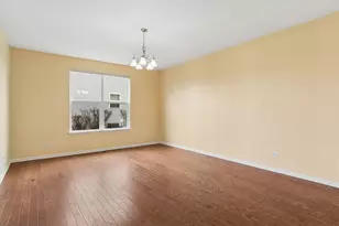 467 Snow St, Sugar Grove, IL 60554 - Photo 4