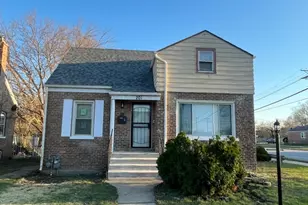 201 E 140th Pl, Dolton, IL 60419 - Photo 1