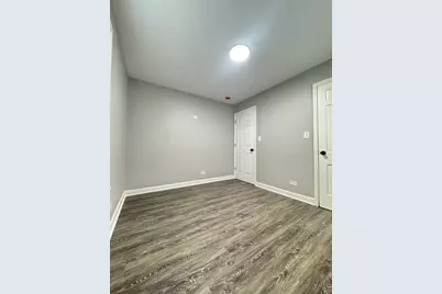 201 E 140th Place, Dolton, IL 60419 - Photo 10