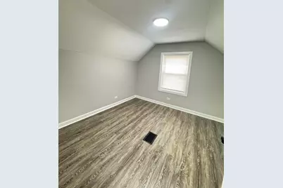 201 E 140th Place, Dolton, IL 60419 - Photo 22