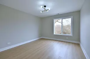 945 E Kenilworth Ave, Palatine, IL 60074 - Photo 32
