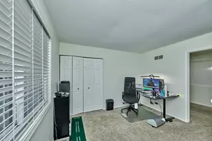 1066 Florimond Dr, Elgin, IL 60123 - Photo 28