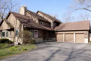 [Address not provided], Warrenville, IL 60555 - Photo 2