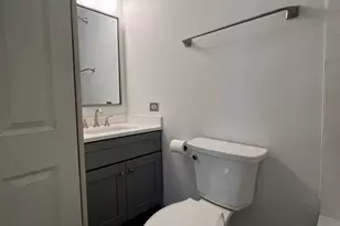 70 W Huron St, Chicago, IL 60654 - Photo 12