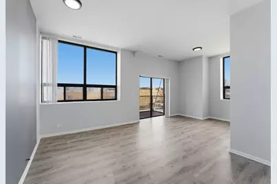 2451 W Howard Street #212, Chicago, IL 60645 - Photo 2