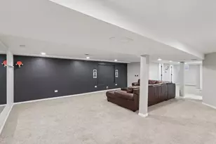 6803 N Keeler Ave, Lincolnwood, IL 60712 - Photo 16