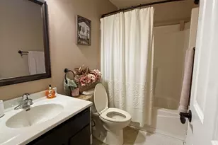 [Address not provided], Chicago, IL 60617 - Photo 18