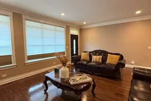[Address not provided], Chicago, IL 60617 - Photo 4