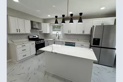 940 Tanglewood Drive, Wheeling, IL 60090 - Photo 18