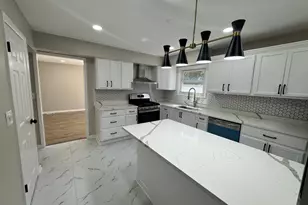 940 Tanglewood Dr, Wheeling, IL 60090 - Photo 14