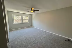 940 Tanglewood Dr, Wheeling, IL 60090 - Photo 36