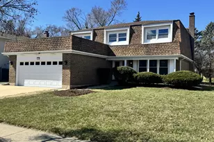 940 Tanglewood Dr, Wheeling, IL 60090 - Photo 2