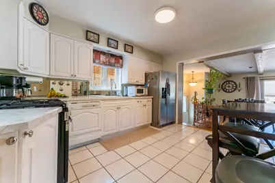 9020 W 22nd Place, North Riverside, IL 60546 - Photo 8