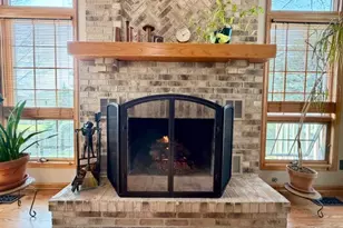 1325 Foxpointe Dr, Sycamore, IL 60178 - Photo 10