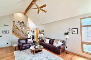 1325 Foxpointe Dr, Sycamore, IL 60178 - Photo 12