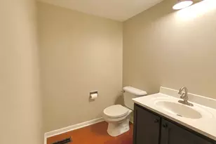 2467 Deerfield Dr, Aurora, IL 60506 - Photo 14