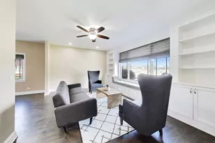 421 W Hawthorne St, Arlington Heights, IL 60004 - Photo 8