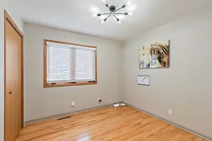 510 Eisenhower St, Marengo, IL 60152 - Photo 10