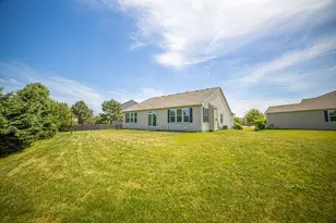 1112 Marion Ct, Shorewood, IL 60404 - Photo 4