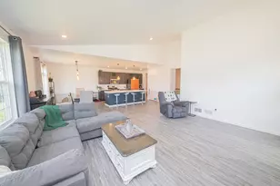 1112 Marion Ct, Shorewood, IL 60404 - Photo 8