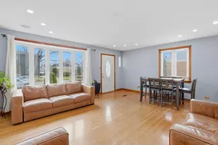 2352 S 2nd Ave, North Riverside, IL 60546 - Photo 8