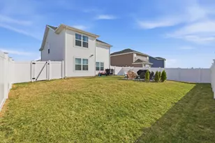 117 Fieldcrest Ave, Hampshire, IL 60140 - Photo 38