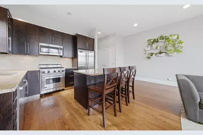 2330 N Hamilton Avenue #3, Chicago, IL 60647 - Photo 2