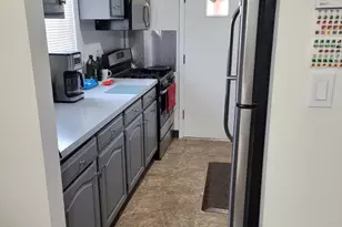 18237 Oakwood Ave, Lansing, IL 60438 - Photo 12