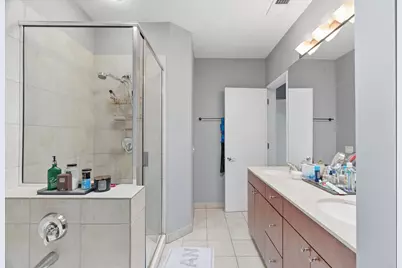 648 W 16th Street #2, Chicago, IL 60616 - Photo 10