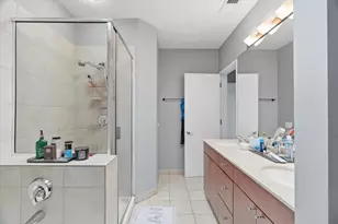 648 W 16th St, Chicago, IL 60616 - Photo 10