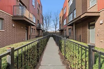 648 W 16th Street #2, Chicago, IL 60616 - Photo 26
