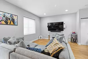 648 W 16th St, Chicago, IL 60616 - Photo 24