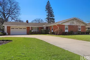 1733 Camellia Ln, Schaumburg, IL 60173 - Photo 2