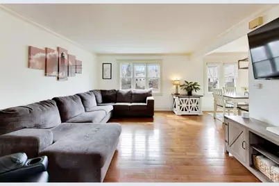 5083 Chambers Drive, Hoffman Estates, IL 60010 - Photo 4