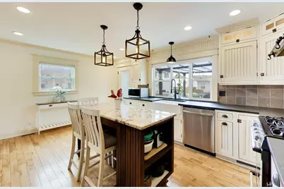 5083 Chambers Drive, Hoffman Estates, IL 60010 - Photo 8